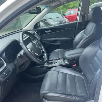More photos of 2020 Kia Sorento SX at Indy Auto Man - Indianapolis, IN