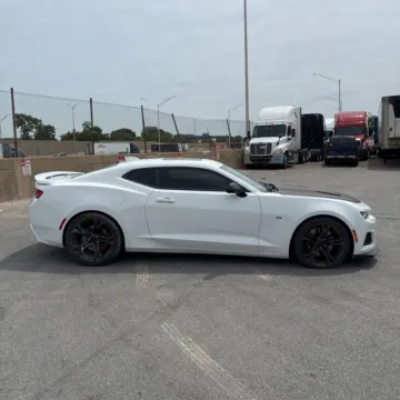 Another view of 2018 Chevrolet Camaro SS 2SS for sale in Indianapolis, IN at Indy Auto Man - Indianapolis