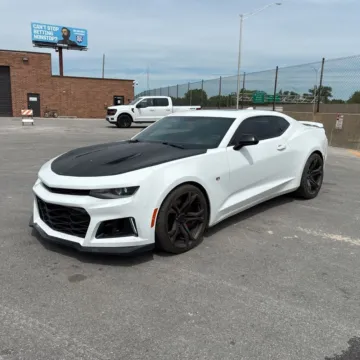 Photos of 2018 Chevrolet Camaro SS 2SS for sale in Indianapolis, IN at Indy Auto Man - Indianapolis