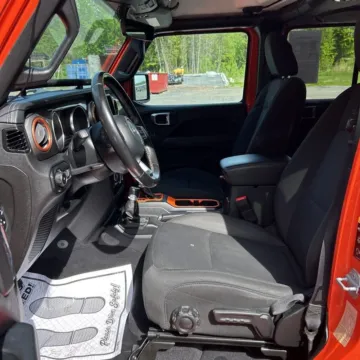 More photos of 2020 Jeep Wrangler Unlimited Sahara at Indy Auto Man - Indianapolis, IN