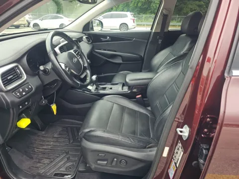 More photos of 2019 Kia Sorento SX at Indy Auto Man - Indianapolis, IN