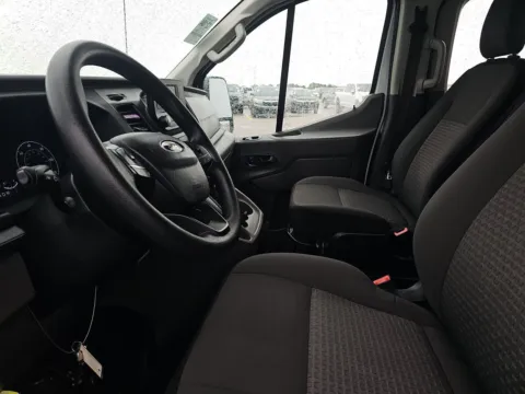 More photos of 2020 Ford Transit-350 XLT at Indy Auto Man - Indianapolis, IN