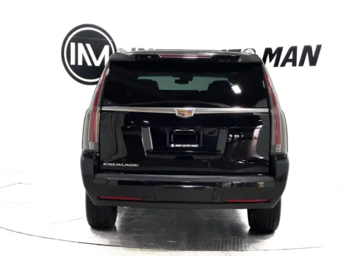 More photos of 2018 Cadillac Escalade ESV Premium at Indy Auto Man - Indianapolis, IN