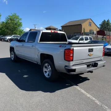 More photos of 2018 Chevrolet Silverado 1500 LT LT2 at Indy Auto Man - Indianapolis, IN