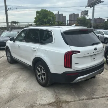 More photos of 2020 Kia Telluride EX at Indy Auto Man - Indianapolis, IN