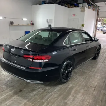 Another view of 2021 Volkswagen Passat 2.0T SE for sale in Indianapolis, IN at Indy Auto Man - Indianapolis