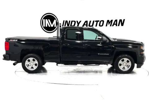 Another view of 2017 Chevrolet Silverado 1500 LT LT2 for sale in Indianapolis, IN at Indy Auto Man - Indianapolis