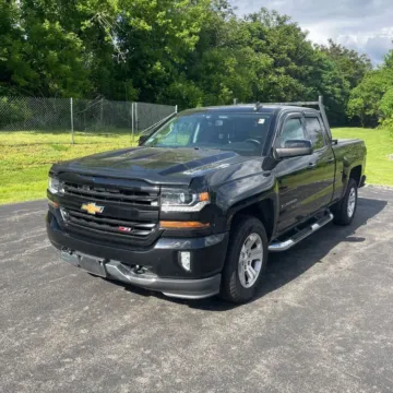 Photos of 2017 Chevrolet Silverado 1500 LT LT2 for sale in Indianapolis, IN at Indy Auto Man - Indianapolis