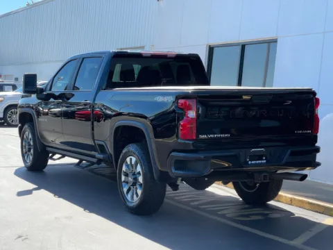 More photos of 2022 Chevrolet Silverado 2500HD Custom at Indy Auto Man - Indianapolis, IN