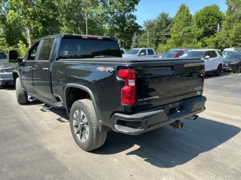 More photos of 2022 Chevrolet Silverado 2500HD Custom at Indy Auto Man - Indianapolis, IN