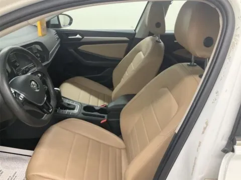 More photos of 2021 Volkswagen Jetta 1.4T SE at Indy Auto Man - Indianapolis, IN