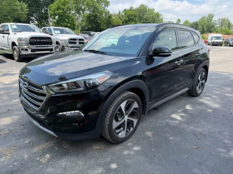 Photos of 2017 Hyundai Tucson Limited for sale in Indianapolis, IN at Indy Auto Man - Indianapolis