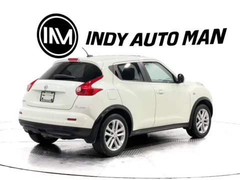 More photos of 2011 Nissan Juke SL at Indy Auto Man - Indianapolis, IN