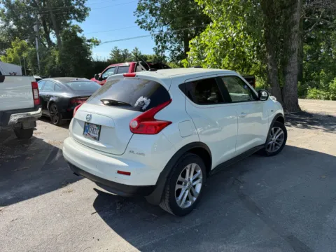 Photos of 2011 Nissan Juke SL for sale in Indianapolis, IN at Indy Auto Man - Indianapolis