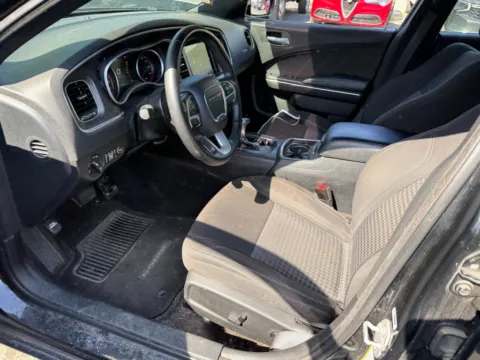 More photos of 2017 Dodge Charger SXT at Indy Auto Man - Indianapolis, IN