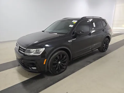 Photos of 2021 Volkswagen Tiguan 2.0T SE R-Line Black for sale in Indianapolis, IN at Indy Auto Man - Indianapolis
