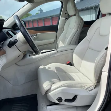 More photos of 2016 Volvo XC90 Hybrid T8 Inscription at Indy Auto Man - Indianapolis, IN