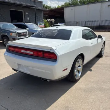 Another view of 2014 Dodge Challenger R/T for sale in Indianapolis, IN at Indy Auto Man - Indianapolis