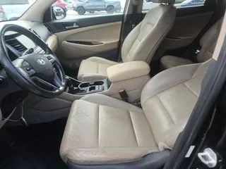 More photos of 2018 Hyundai Tucson Limited at Indy Auto Man - Indianapolis, IN