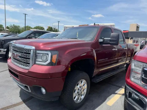 Photos of 2013 GMC Sierra 2500HD Denali for sale in Indianapolis, IN at Indy Auto Man - Indianapolis