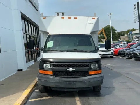 Another view of 2005 Chevrolet Express Van G3500 Cutaway for sale in Indianapolis, IN at Indy Auto Man - Indianapolis