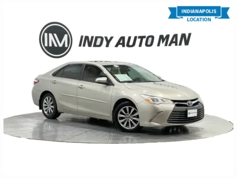 Beige 2017 Toyota Camry XLE for sale in Indianapolis, IN