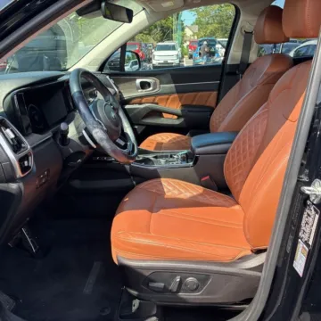 More photos of 2021 Kia Sorento SX Prestige X-Line at Indy Auto Man - Indianapolis, IN