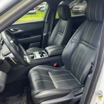 More photos of 2018 Land Rover Range Rover Velar HSE R-Dynamic at Indy Auto Man - Indianapolis, IN