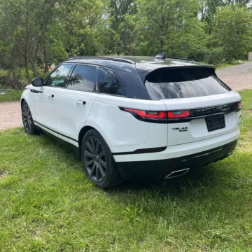 More photos of 2018 Land Rover Range Rover Velar HSE R-Dynamic at Indy Auto Man - Indianapolis, IN