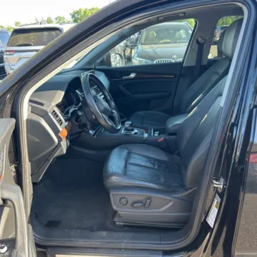 More photos of 2018 Audi Q5 2.0T Premium Plus quattro at Indy Auto Man - Indianapolis, IN