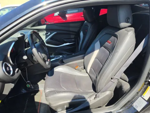 More photos of 2018 Chevrolet Camaro SS 2SS at Indy Auto Man - Indianapolis, IN