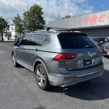 More photos of 2018 Volkswagen Tiguan 2.0T SEL Premium at Indy Auto Man - Indianapolis, IN