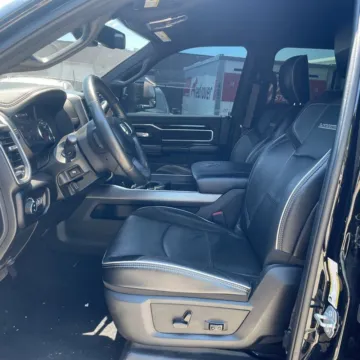 More photos of 2020 Ram 2500 Laramie at Indy Auto Man - Indianapolis, IN