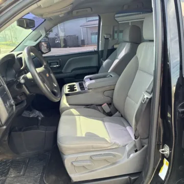 More photos of 2018 Chevrolet Silverado 1500 Custom at Indy Auto Man - Indianapolis, IN