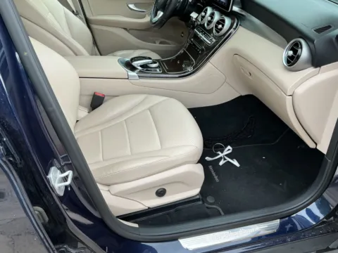 More photos of 2016 Mercedes-Benz GLC 300 4MATIC at Indy Auto Man - Indianapolis, IN
