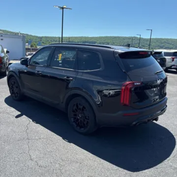 More photos of 2022 Kia Telluride EX at Indy Auto Man - Indianapolis, IN