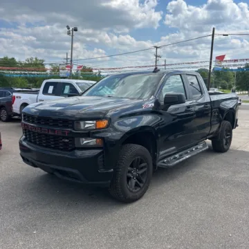 Another view of 2019 Chevrolet Silverado 1500 Custom Trail Boss for sale in Indianapolis, IN at Indy Auto Man - Indianapolis