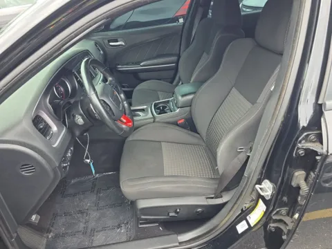 More photos of 2019 Dodge Charger R/T at Indy Auto Man - Indianapolis, IN
