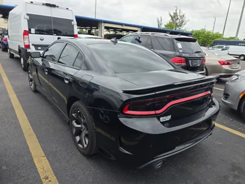 More photos of 2019 Dodge Charger R/T at Indy Auto Man - Indianapolis, IN