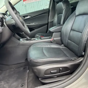 More photos of 2018 Chevrolet Cruze LT at Indy Auto Man - Indianapolis, IN