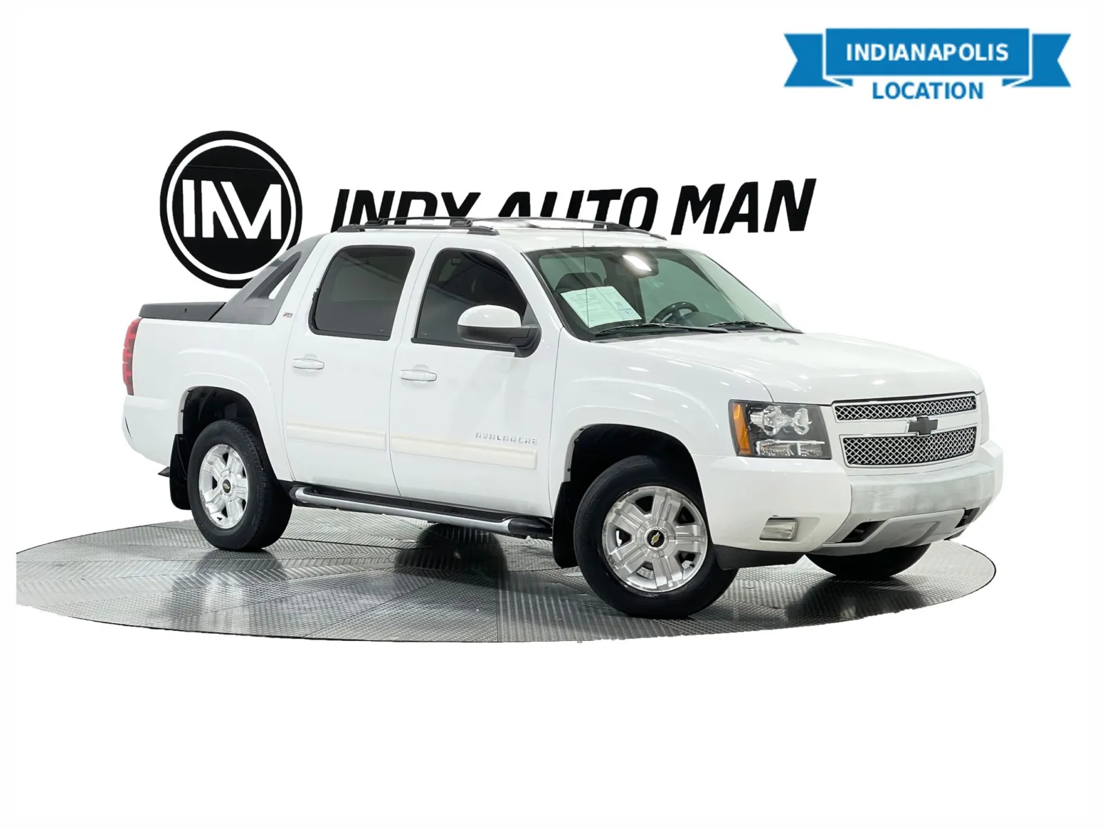 White 2011 Chevrolet Avalanche 1500 LT LT1 for sale in Indianapolis, IN