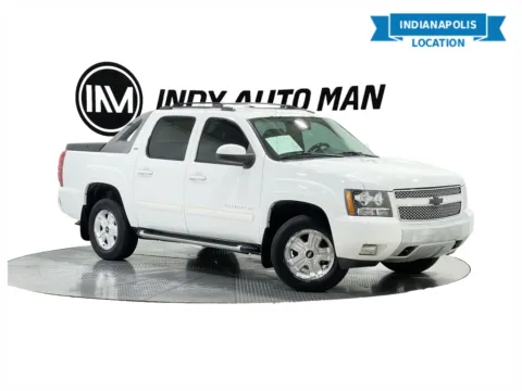 White 2011 Chevrolet Avalanche 1500 LT LT1 for sale in Indianapolis, IN