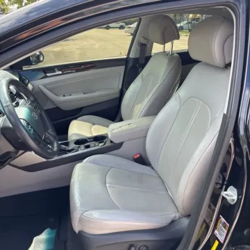 More photos of 2016 Hyundai Sonata Limited at Indy Auto Man - Indianapolis, IN
