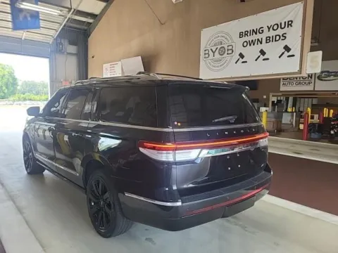 More photos of 2023 Lincoln Navigator L Reserve at Indy Auto Man - Indianapolis, IN