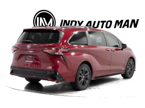 More photos of 2021 Toyota Sienna XSE 7 Passenger at Indy Auto Man - Indianapolis, IN