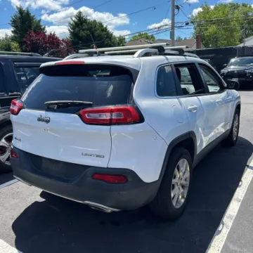 More photos of 2015 Jeep Cherokee Limited at Indy Auto Man - Indianapolis, IN