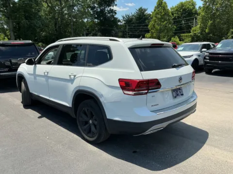 More photos of 2018 Volkswagen Atlas 2.0T SE w/Technology at Indy Auto Man - Indianapolis, IN