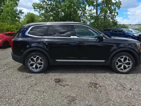 Photos of 2020 Kia Telluride EX for sale in Indianapolis, IN at Indy Auto Man - Indianapolis