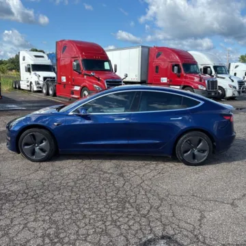 More photos of 2020 Tesla Model 3 Standard Range Plus at Indy Auto Man - Indianapolis, IN
