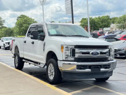 Photos of 2017 Ford F-250SD XLT for sale in Indianapolis, IN at Indy Auto Man - Indianapolis